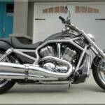 2003 Harley-Davidson Carbon Fiber 100th Anniversary VRSCA V-ROD. Odometer: 28,203 KMS. 
Shown here with the stock OEM upper and lower mufflers. They provide a quiter exhaust option in compasison the the Tab Performance slip-on mufflers.